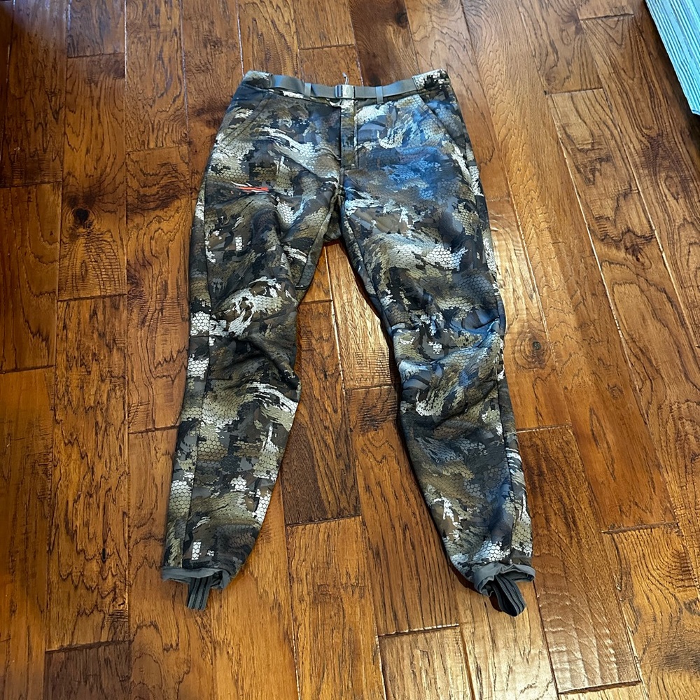 Sitka Gradient Pant Size L. Like New. GoreOptifade Timber